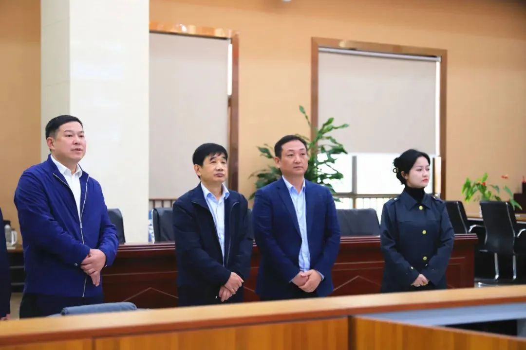 蜀道集團(tuán)副總經(jīng)理，四川路橋黨委書記、董事長(zhǎng)周鳳崗到川南片區(qū)公司督導(dǎo)調(diào)研