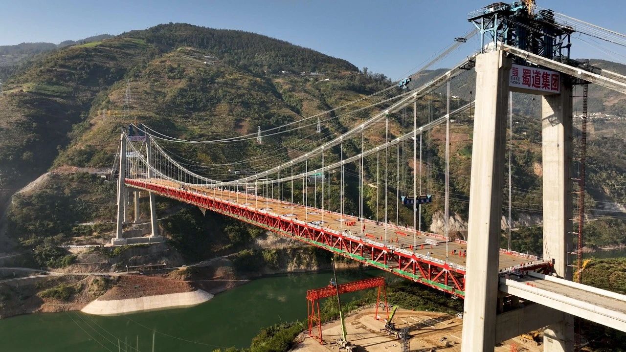 凌江飛架，來(lái)看黑水河大橋絢麗的 “空中之舞”！