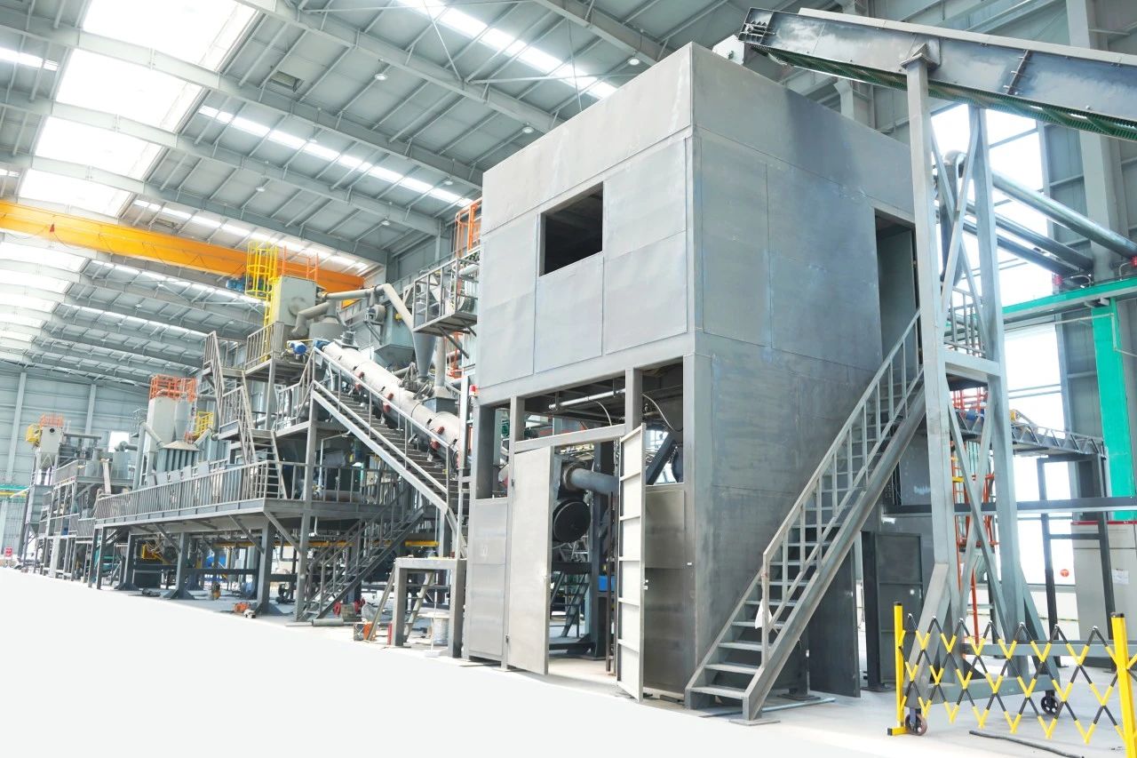 新材料集團(tuán)蜀礦環(huán)鋰公司首批硫酸鈉、電池級(jí)硫酸鈷合格產(chǎn)品正式下線！