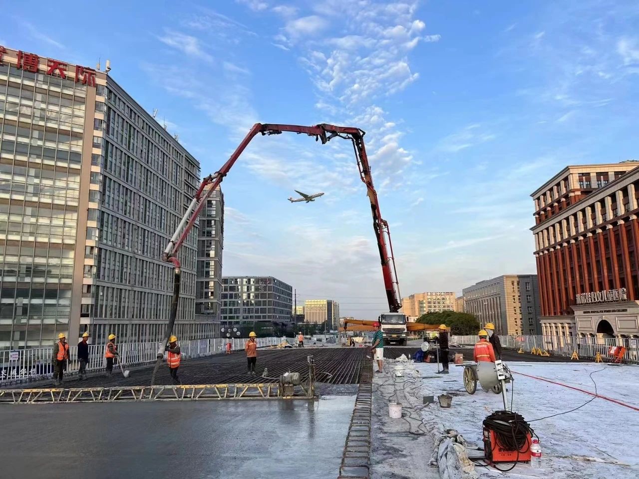 喜報(bào) | 盛通公司承建武侯大道項(xiàng)目獲評(píng)“成都市結(jié)構(gòu)優(yōu)質(zhì)工程”！