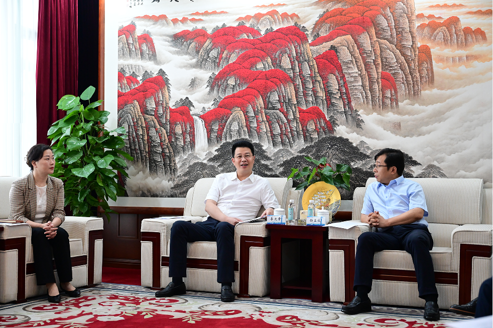 四川路橋與大竹縣舉行交流座談