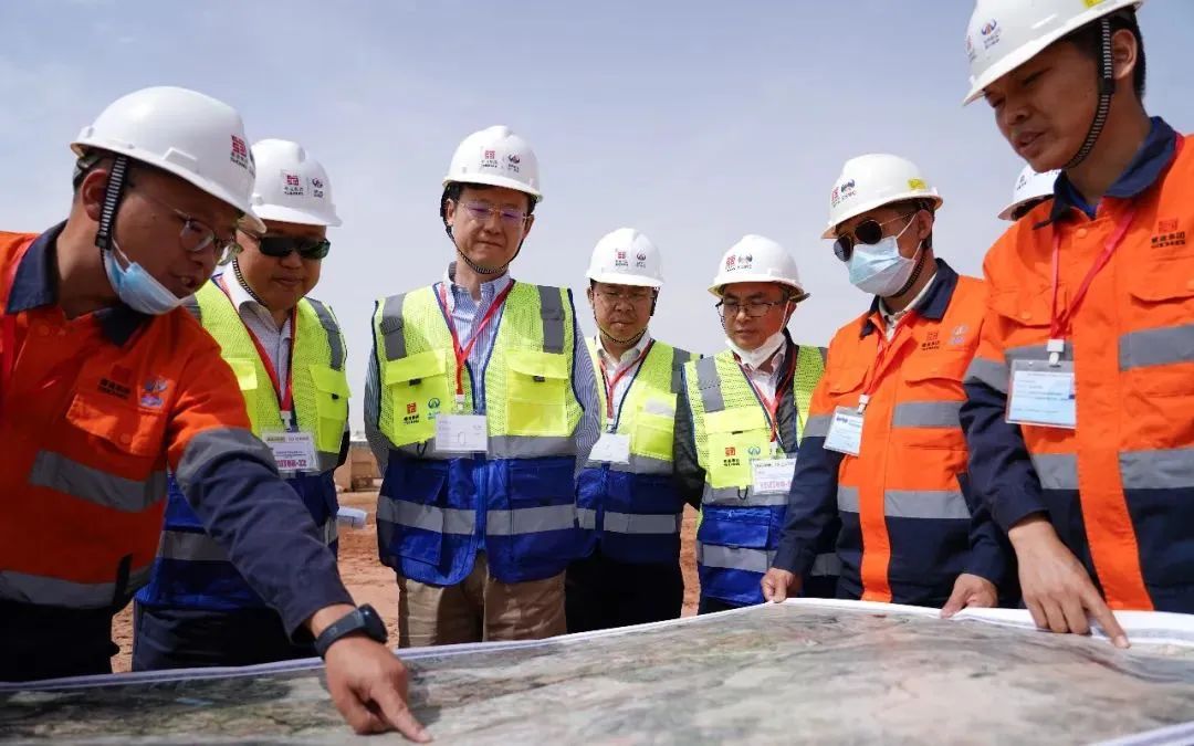 中國(guó)駐厄立特里亞大使李響視察公司在厄項(xiàng)目進(jìn)展情況