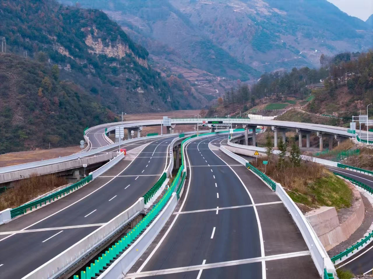 微信圖片_20241231094152.jpg 微信圖片_20241231094152.jpg