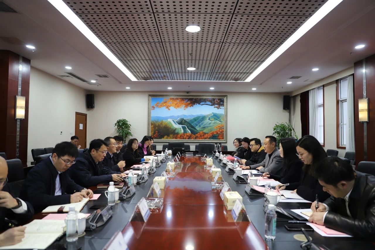 四川路橋與贛粵高速舉行交流座談