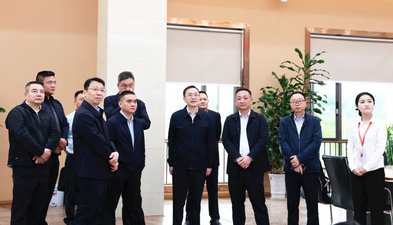 蜀道集團總工程師黃兵調(diào)研川南片區(qū)公司運營管理暨汛期安全工作