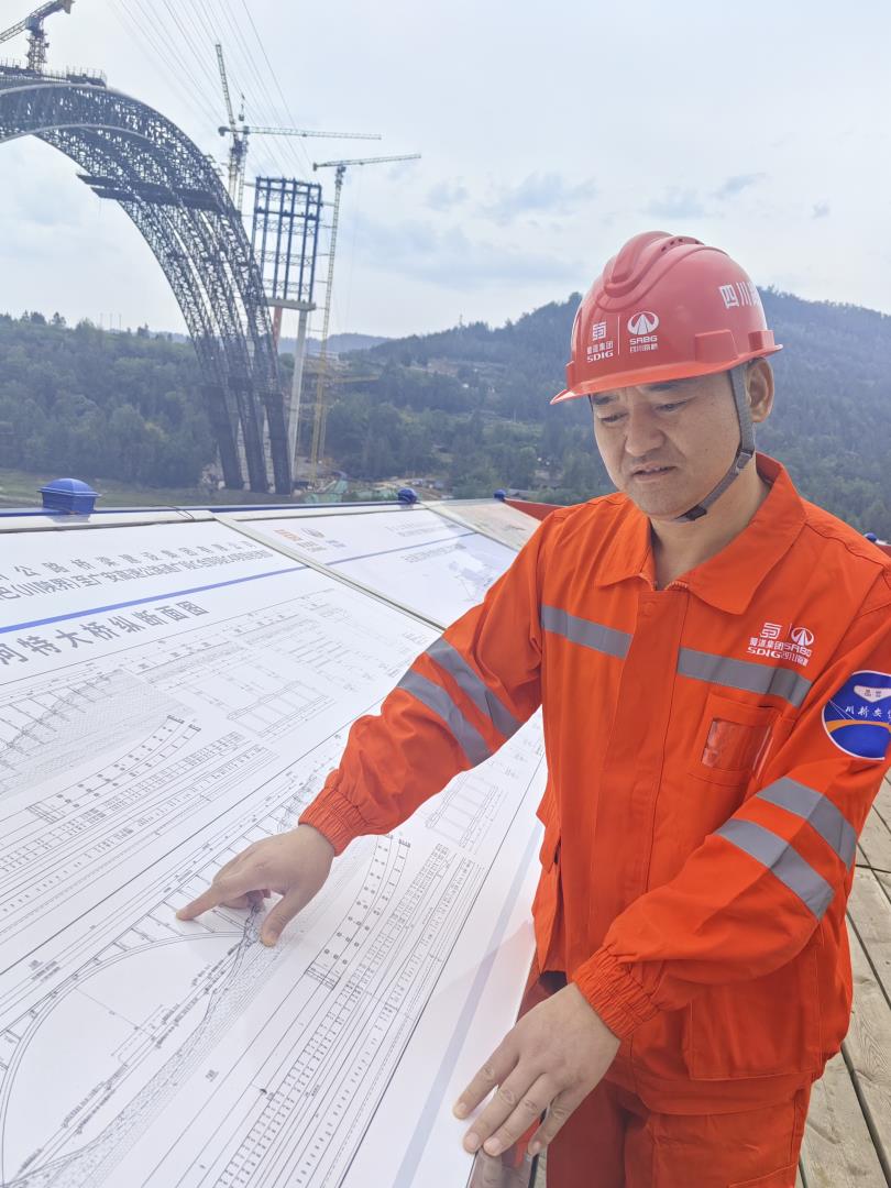 路橋工匠 | 唐超：纜索吊裝“行家里手”的28年堅(jiān)守