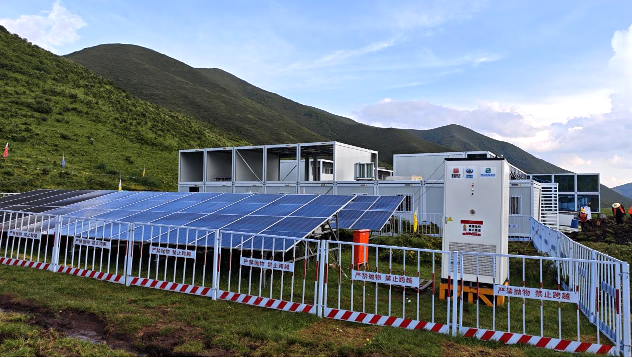 TJ6標(biāo)項(xiàng)目經(jīng)理部 233kWh普通式儲(chǔ)能箱.png